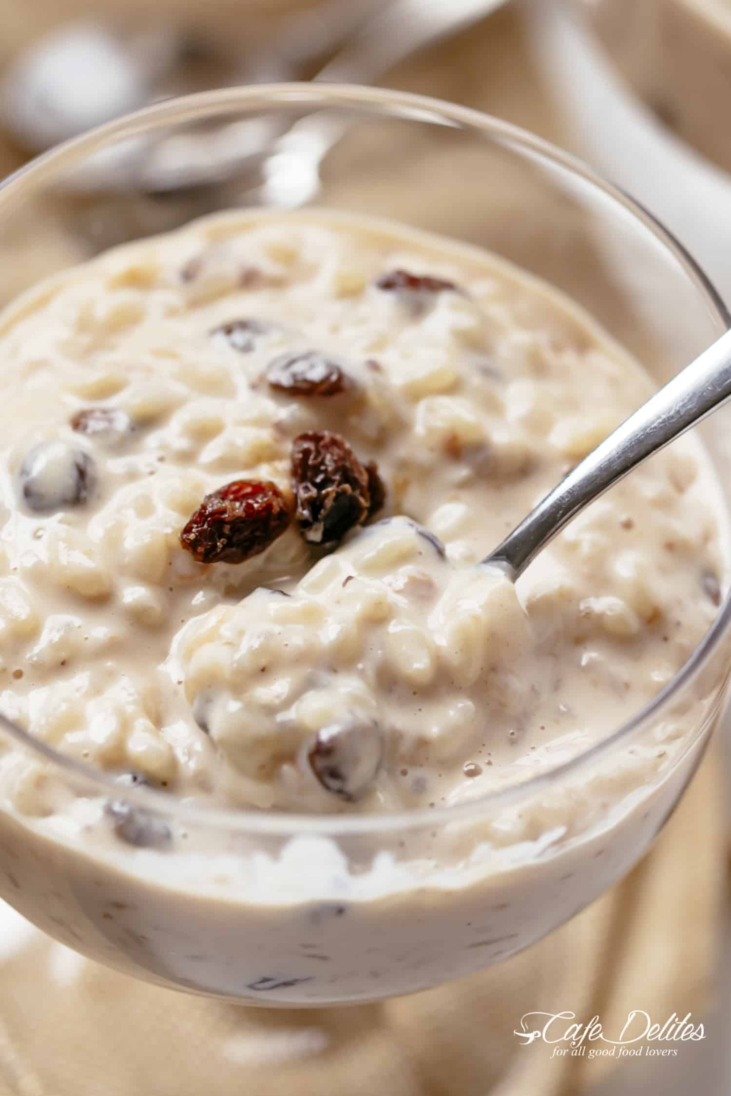 Creamy Cinnamon Raisin Rice Pudding: Your Cozy Pantry Dessert